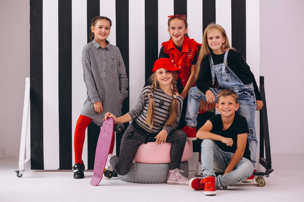 Groupe d'enfants — style urbain